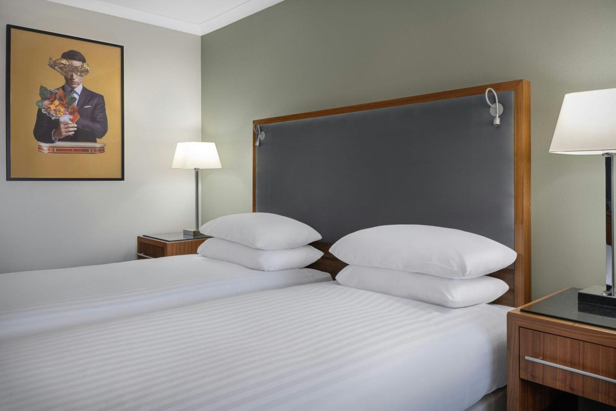 Hotel Delta By Marriott EDI